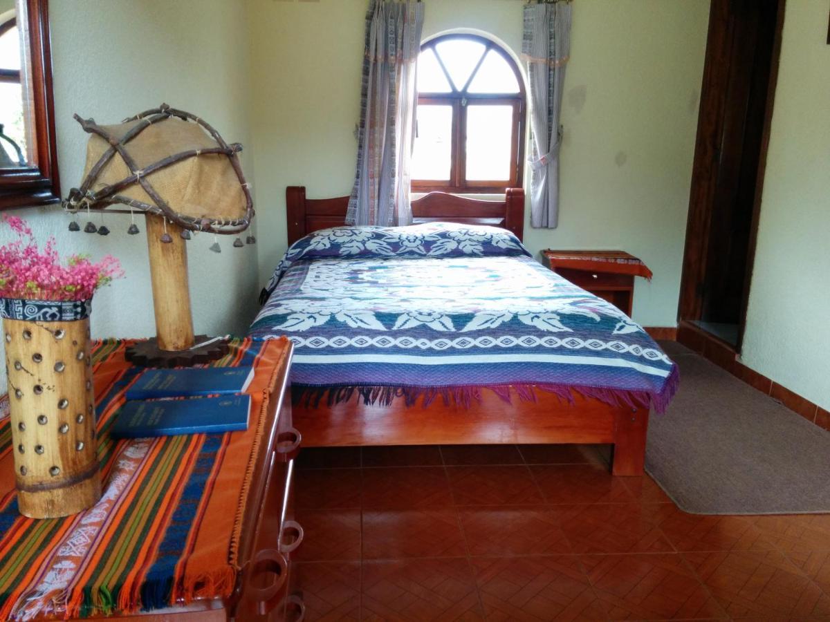 Hostal Curinan โอตาวาโล ภายนอก รูปภาพ