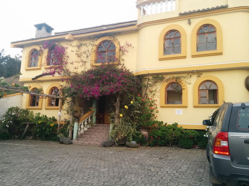 Hostal Curinan โอตาวาโล ภายนอก รูปภาพ