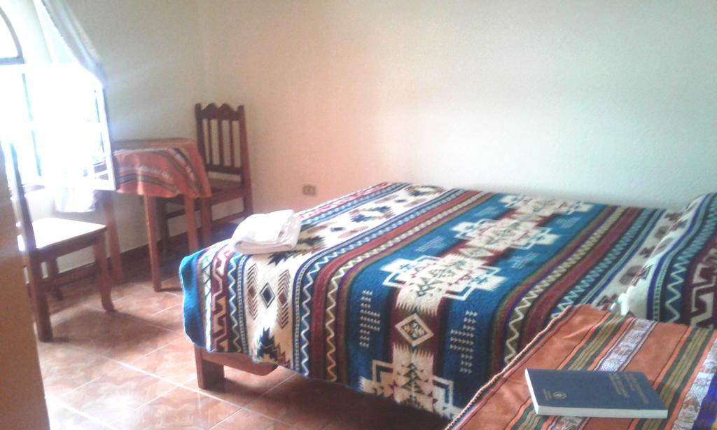 Hostal Curinan โอตาวาโล ภายนอก รูปภาพ
