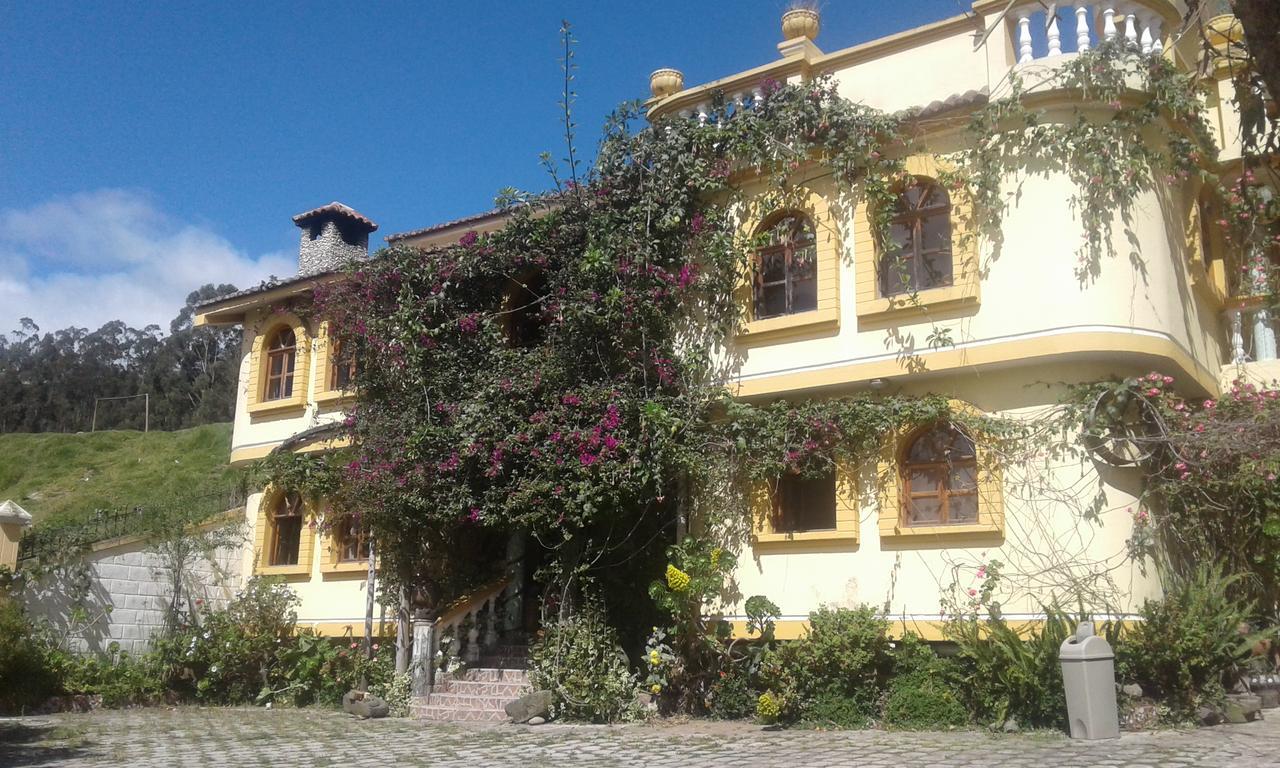 Hostal Curinan โอตาวาโล ภายนอก รูปภาพ