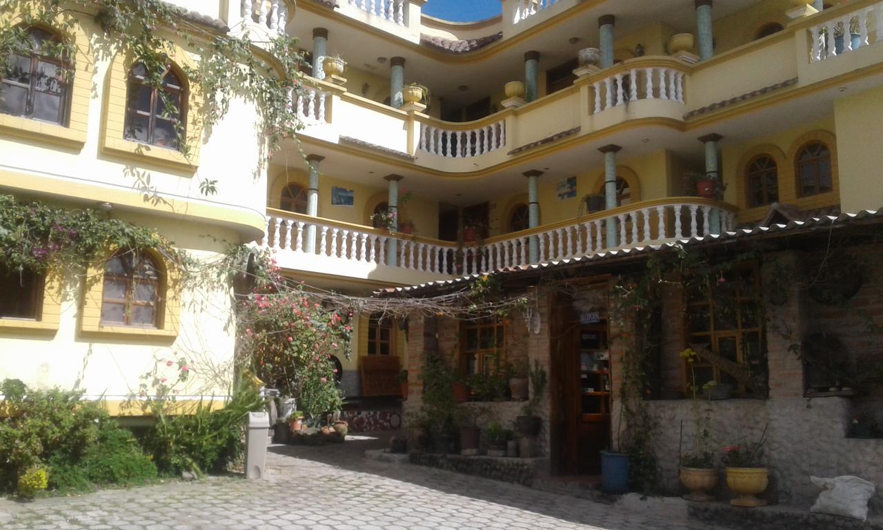 Hostal Curinan โอตาวาโล ภายนอก รูปภาพ