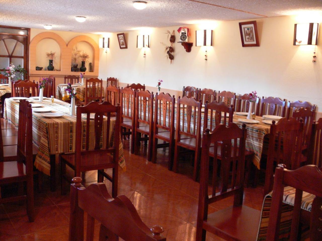 Hostal Curinan โอตาวาโล ภายนอก รูปภาพ