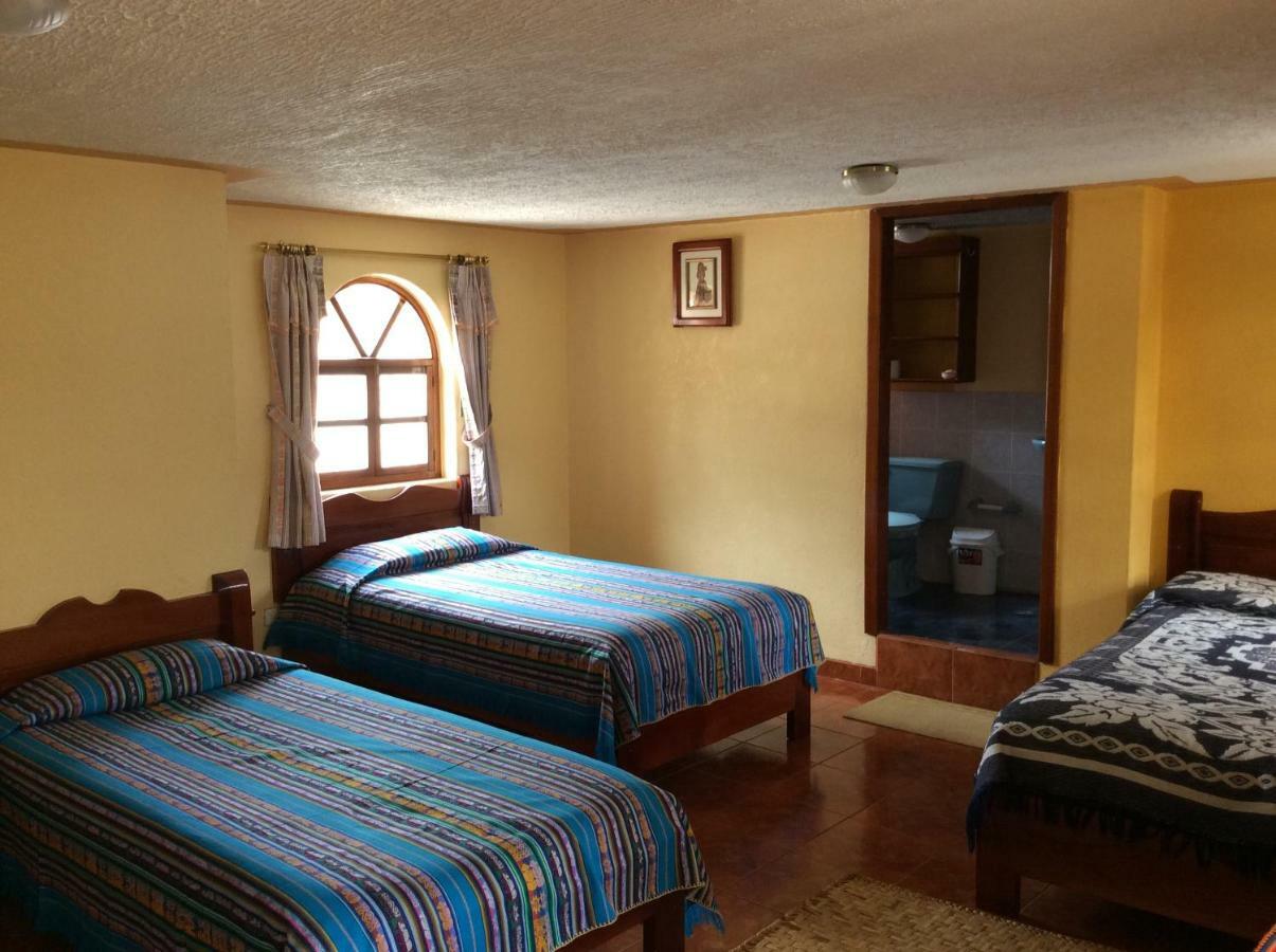 Hostal Curinan โอตาวาโล ภายนอก รูปภาพ
